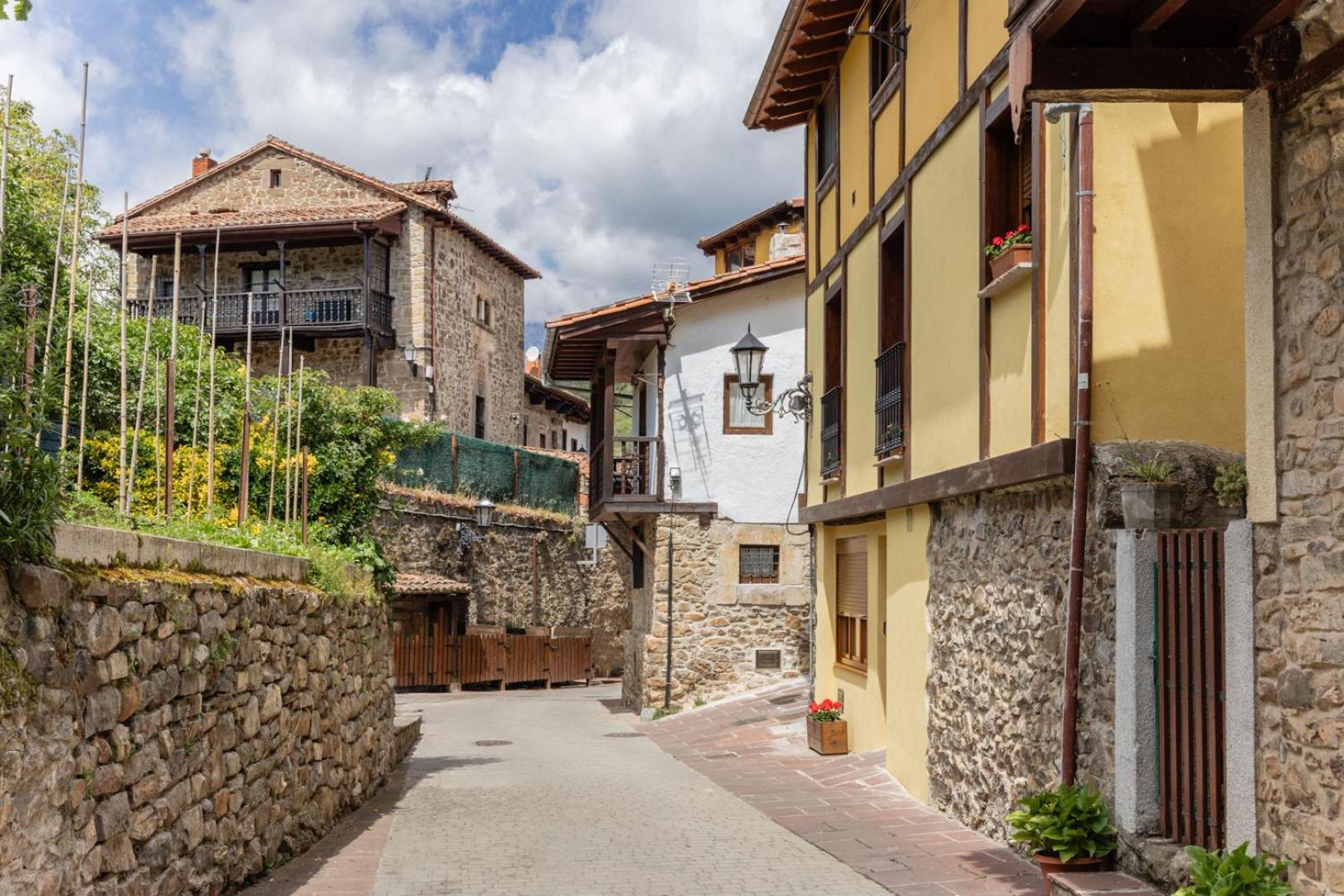 Casa Raymonde Potes Exterior foto